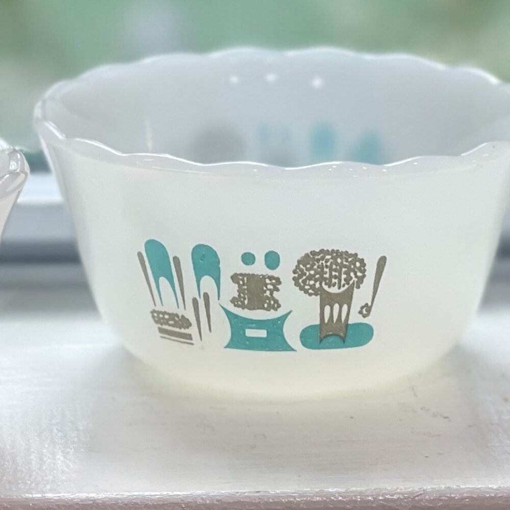 Vintage MCM Blue Heaven Milk Glass Custard Cups Mod Atomic Age 6 oz. (Set of 4)